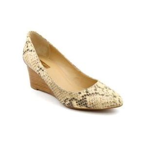 Tahari “Bobby” Wedges